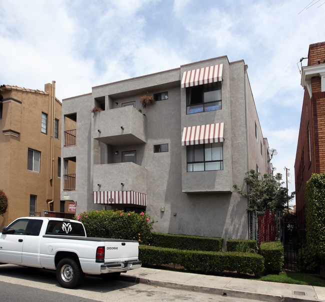 1835 E 4th St in Long Beach, CA - Foto de edificio - Building Photo