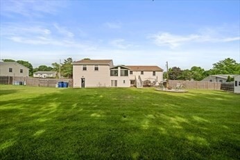 55 Solar Ave in Braintree, MA - Foto de edificio - Building Photo