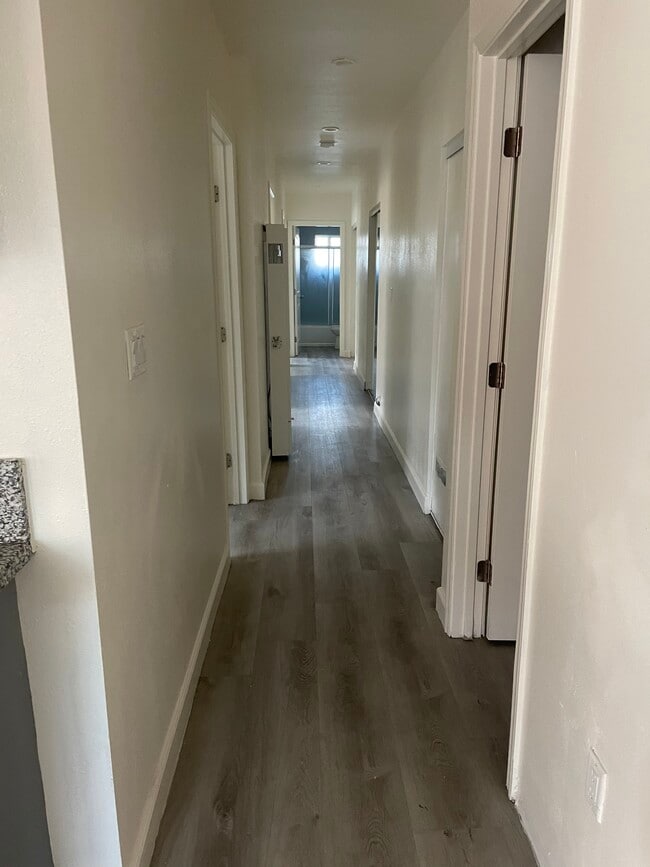 603 W 49th St in Los Angeles, CA - Building Photo - Building Photo