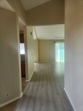 1208 Roswell Ave, Unit B in Long Beach, CA - Building Photo - Building Photo