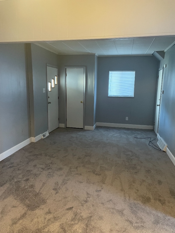 1937 Kenneth Ave in New Kensington, PA - Foto de edificio - Building Photo