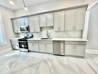 The Lauren Luxury Apartments in New Orleans, LA - Building Photo - Building Photo