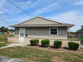 158 Hillcrest Ave, Unit 158 in Findlay, OH - Building Photo