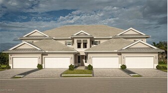 251 Indies Dr E in Naples, FL - Building Photo