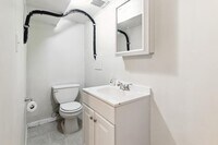 645 Stirling St photo'