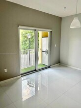 8800 NW 107th Ct in Doral, FL - Building Photo - Building Photo