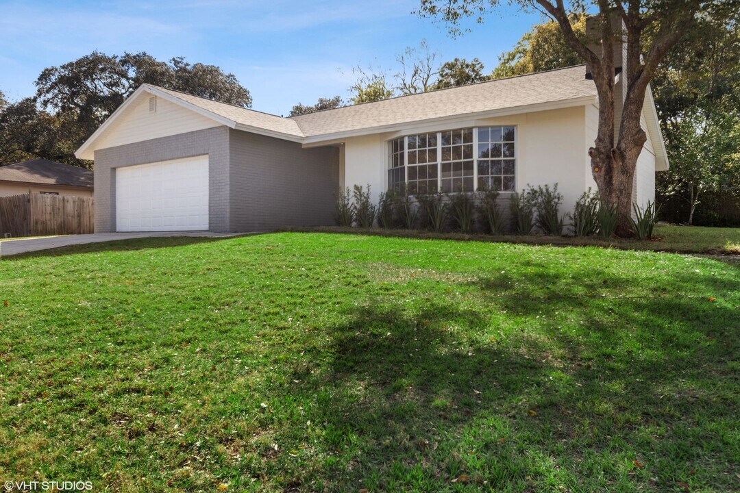 161 Sunset Dr in Longwood, FL - Building Photo