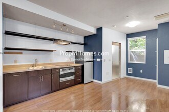4313 SE Division St in Portland, OR - Building Photo - Building Photo