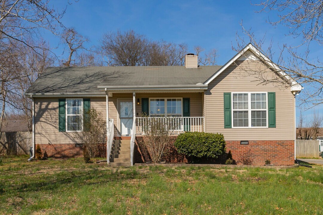 506 Sheath Cir in Lebanon, TN - Building Photo