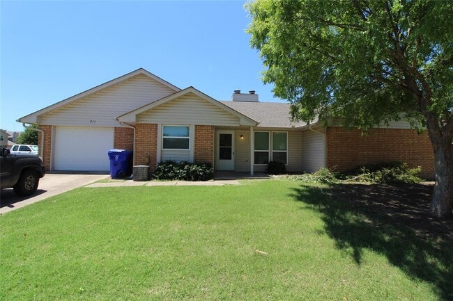 property at 211 Skylark Ct