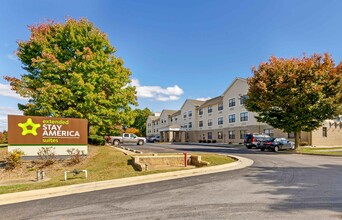 Furnished Studio-Lynchburg - University Blvd. in Lynchburg, VA - Building Photo - Building Photo