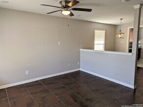 206 Rivertree in San Antonio, TX - Building Photo - Building Photo