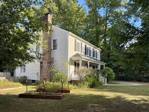 103 Amber Ln in Greenville, NC - Building Photo - Building Photo