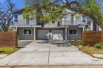 1114 Walton Ln in Austin, TX - Building Photo - Building Photo