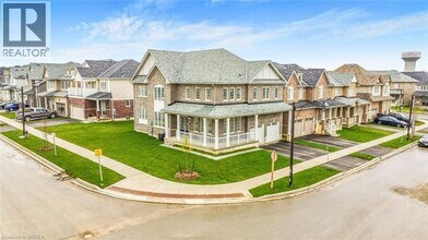 8 Tate St in Brantford, ON - Building Photo - Building Photo