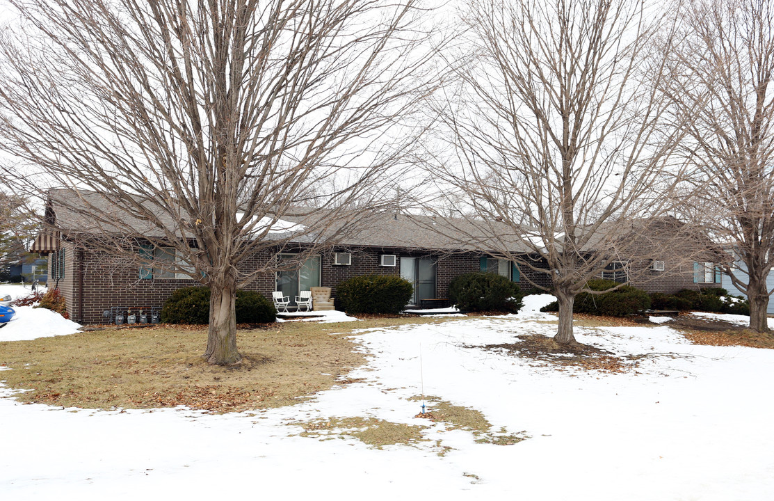 509 NE 5th St in Grimes, IA - Building Photo