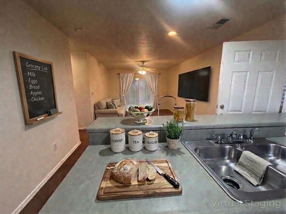 107 Garden Cir in Branson, MO - Building Photo