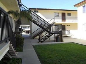 Harbor Lanai in San Pedro, CA - Foto de edificio - Building Photo