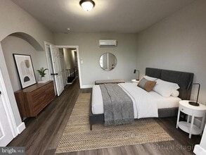 5729 Pine St in Philadelphia, PA - Building Photo - Building Photo