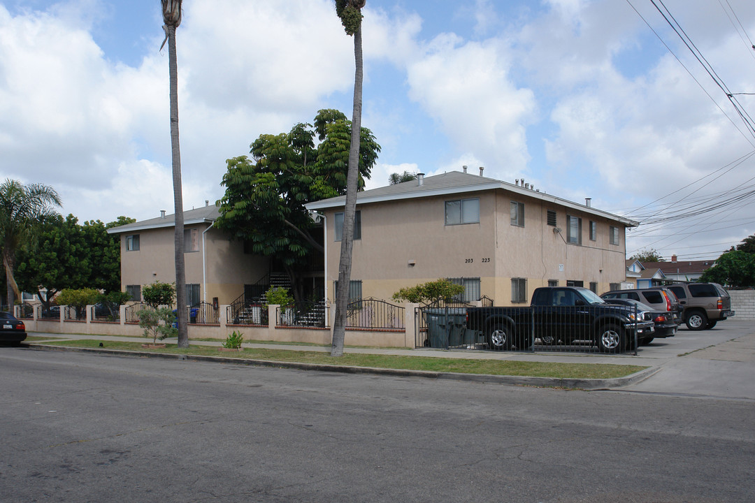 203-223 E 7th St in National City, CA - Building Photo