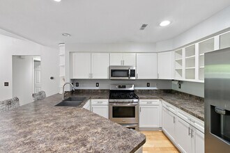 1407 Millbrook Trail in Ann Arbor, MI - Building Photo - Building Photo
