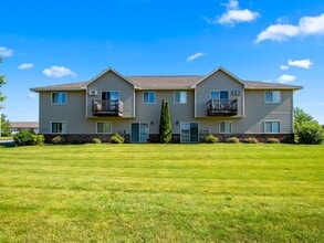 Harbor Ridge & Harbor Winds in Sturgeon Bay, WI - Building Photo - Building Photo