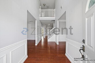 1305 Rockbass Rd in Suwanee, GA - Foto de edificio - Building Photo