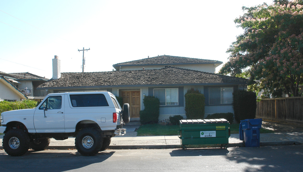 620 Nello Dr in Campbell, CA - Building Photo