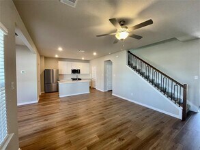 114 Fairmeadow Downs Dr in Hutto, TX - Building Photo - Building Photo