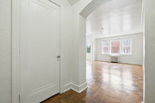 5646 Hobart St, Unit 2 in Pittsburgh, PA - Building Photo