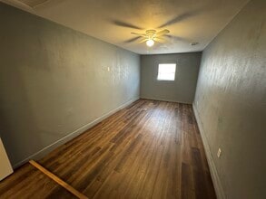 1913 41st St, Unit A in Lubbock, TX - Building Photo - Building Photo