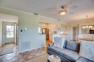 5060 Harmony Cir in Vero Beach, FL - Building Photo - Building Photo