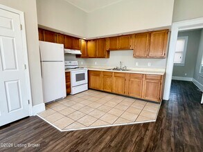 511 W Harrison Ave in Clarksville, IN - Building Photo - Building Photo