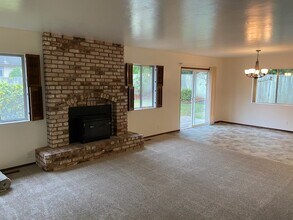 2808 Harrison Ave in Eureka, CA - Building Photo - Building Photo