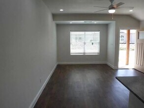 810 N Broughton St, Unit 812 in Sherman, TX - Building Photo - Building Photo