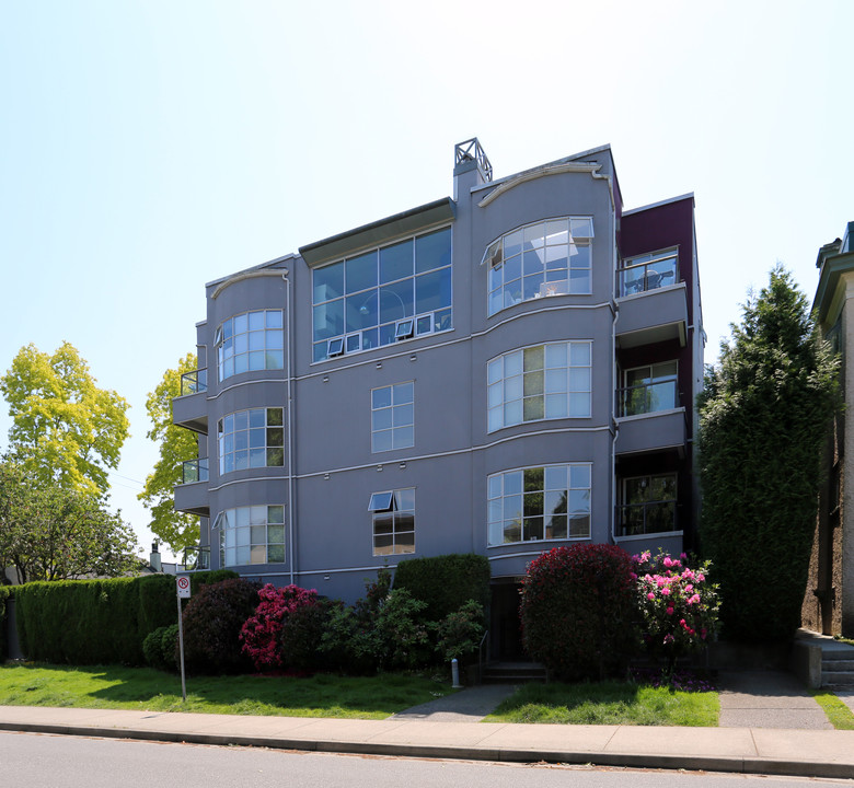 Radcliffe Pointe in Vancouver, BC - Building Photo