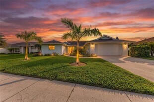 405 Bayside Ln in Nokomis, FL - Building Photo