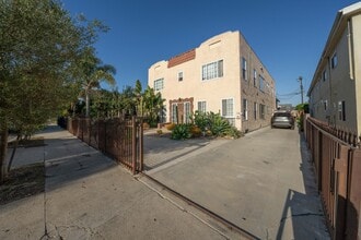 2122 6th Ave in Los Angeles, CA - Building Photo - Building Photo