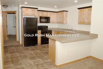 1021 Enterprise Dr-Unit -4 in Helena, MT - Building Photo - Building Photo