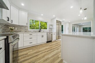 185 Newtown Ave in Norwalk, CT - Building Photo - Building Photo