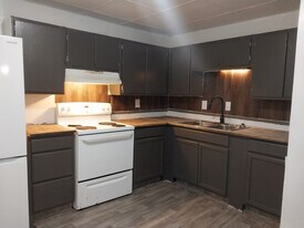 712 Old Roane St, Unit 19 in Harriman, TN - Building Photo