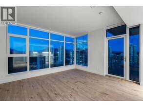 720 Farrow St in Coquitlam, BC - Building Photo - Building Photo