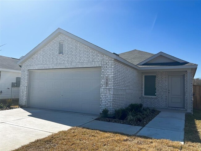 18252 Pontecorvo Ln in New Caney, TX - Foto de edificio - Building Photo