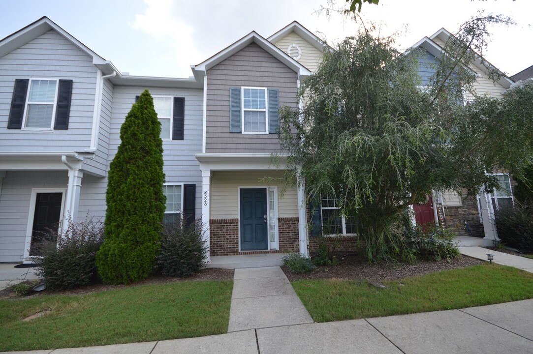8328 Plano Ct in Raleigh, NC - Building Photo