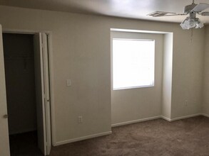 600 Hosking Ave, Unit 62D in Bakersfield, CA - Building Photo - Building Photo