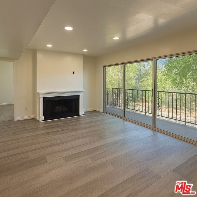 14850 Hesby St in Los Angeles, CA - Building Photo - Building Photo