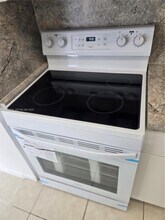 8821 W Flagler St in Miami, FL - Building Photo - Building Photo