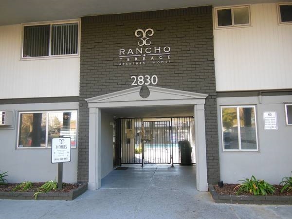 Rancho Terrace Apartments in Rancho Cordova, CA - Foto de edificio