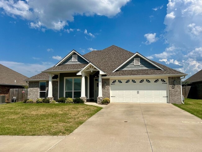 9007 Hawthorne Ln in Fort Smith, AR - Foto de edificio - Building Photo