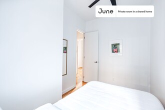 Private bedroom in 4 bed/2 bath Home in New York, NY - Building Photo - Building Photo